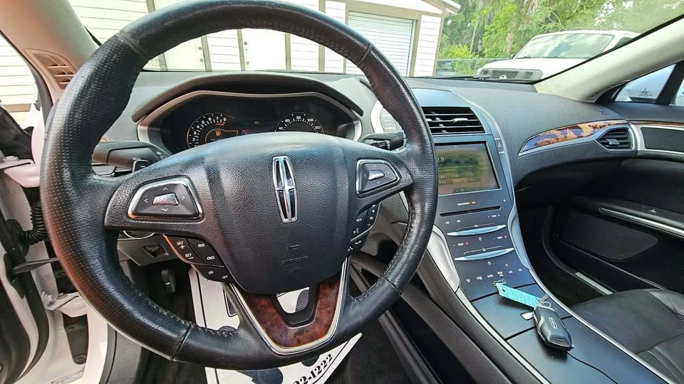 2014 Lincoln MKZ - Image 2 of 8