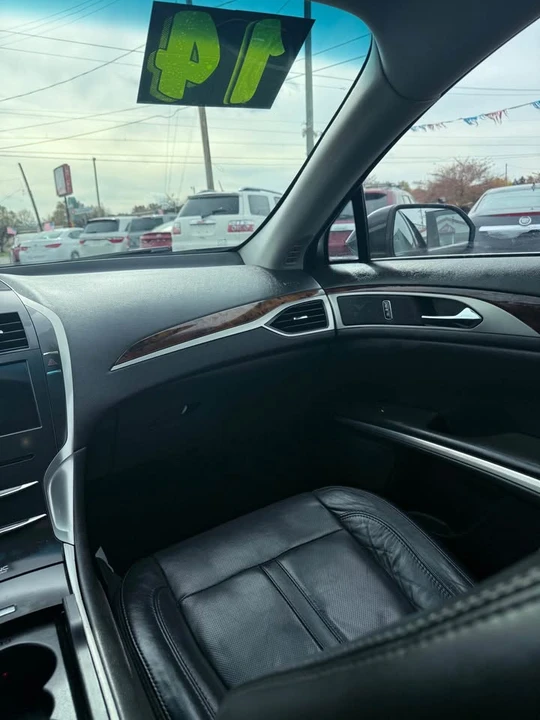 2014 Lincoln MKZ - Image 10 of 12
