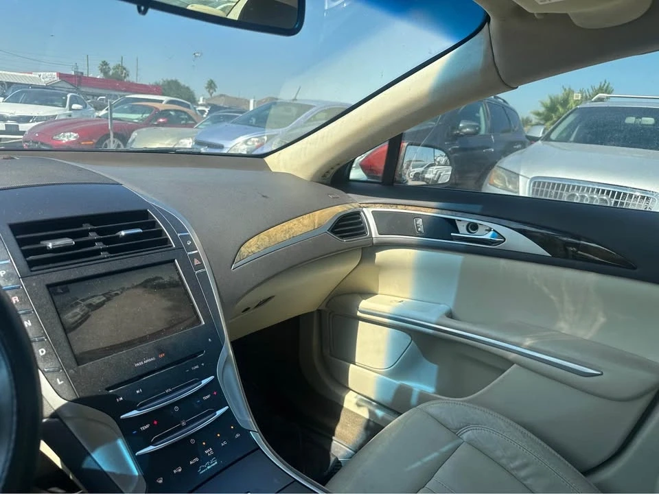 2014 Lincoln MKZ - Image 10 of 16