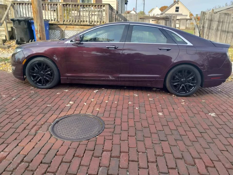 2014 Lincoln MKZ - Image 9 of 15