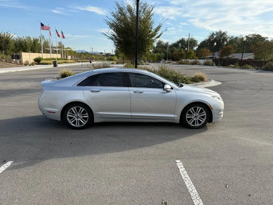 2014 Lincoln MKZ - Image 2 of 20