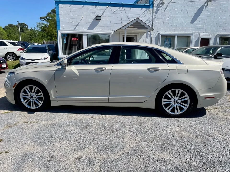 2014 Lincoln MKZ - Image 8 of 20