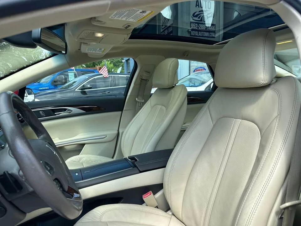 2014 Lincoln MKZ - Image 7 of 16
