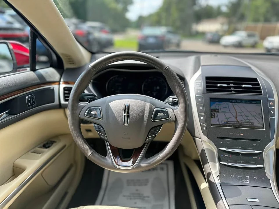 2014 Lincoln MKZ - Image 12 of 16