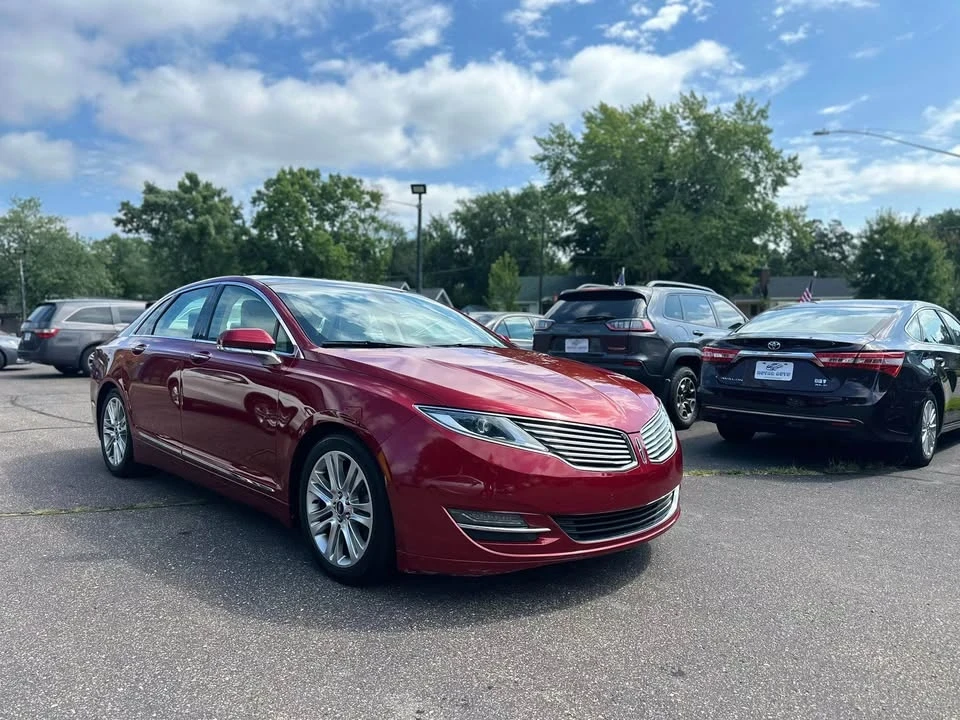 2014 Lincoln MKZ - Image 2 of 16