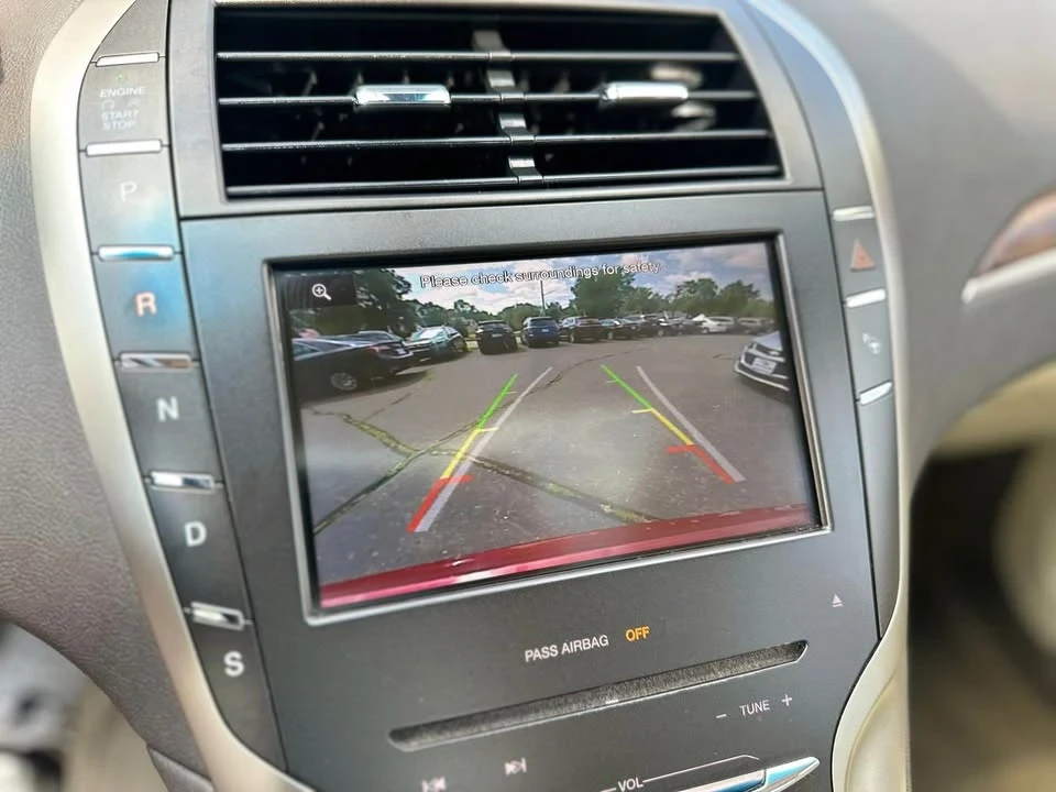 2014 Lincoln MKZ - Image 13 of 16