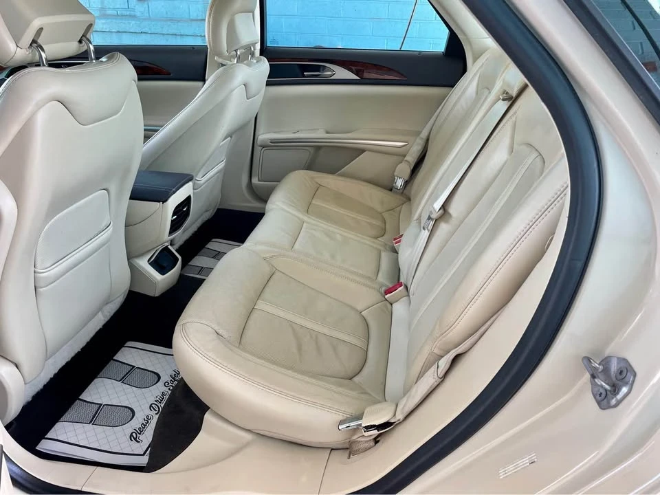 2014 Lincoln MKZ - Image 10 of 20