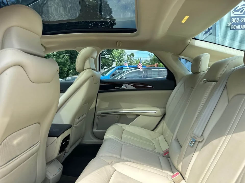 2014 Lincoln MKZ - Image 8 of 16