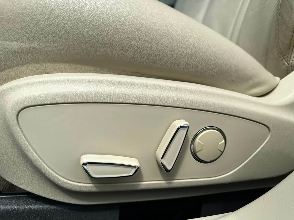 2014 Lincoln MKZ - Image 14 of 16