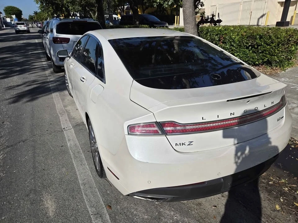 2014 Lincoln MKZ - Image 8 of 9