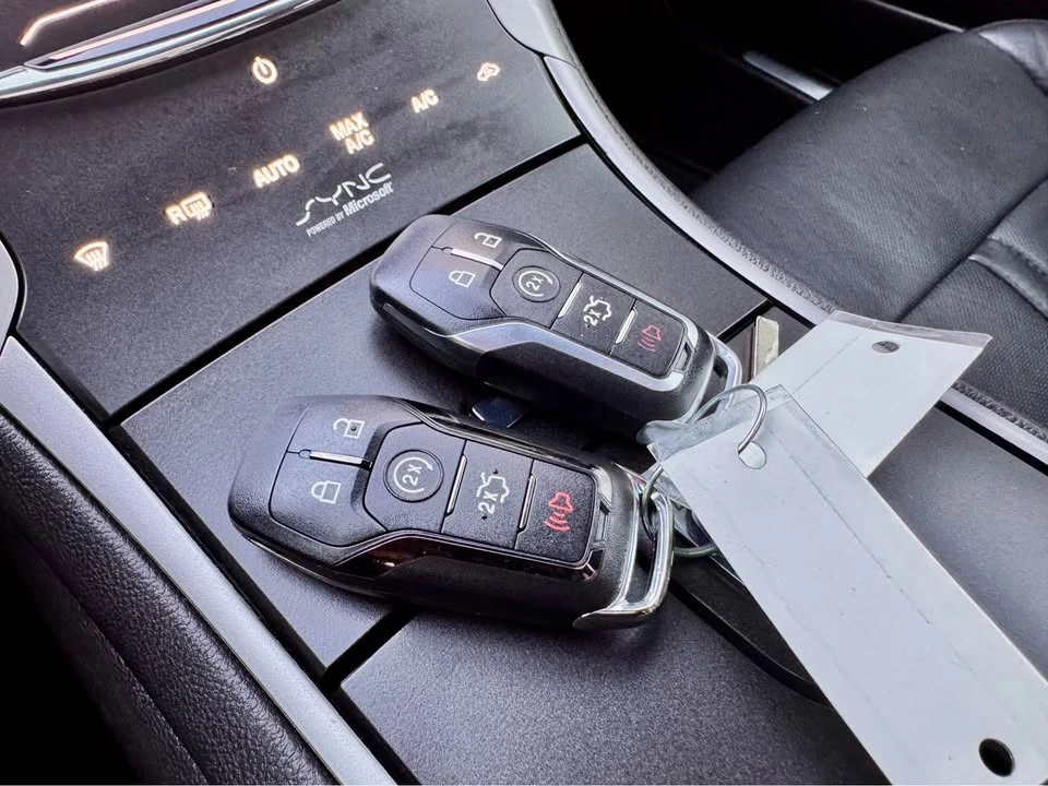 2014 Lincoln MKZ - Image 10 of 19