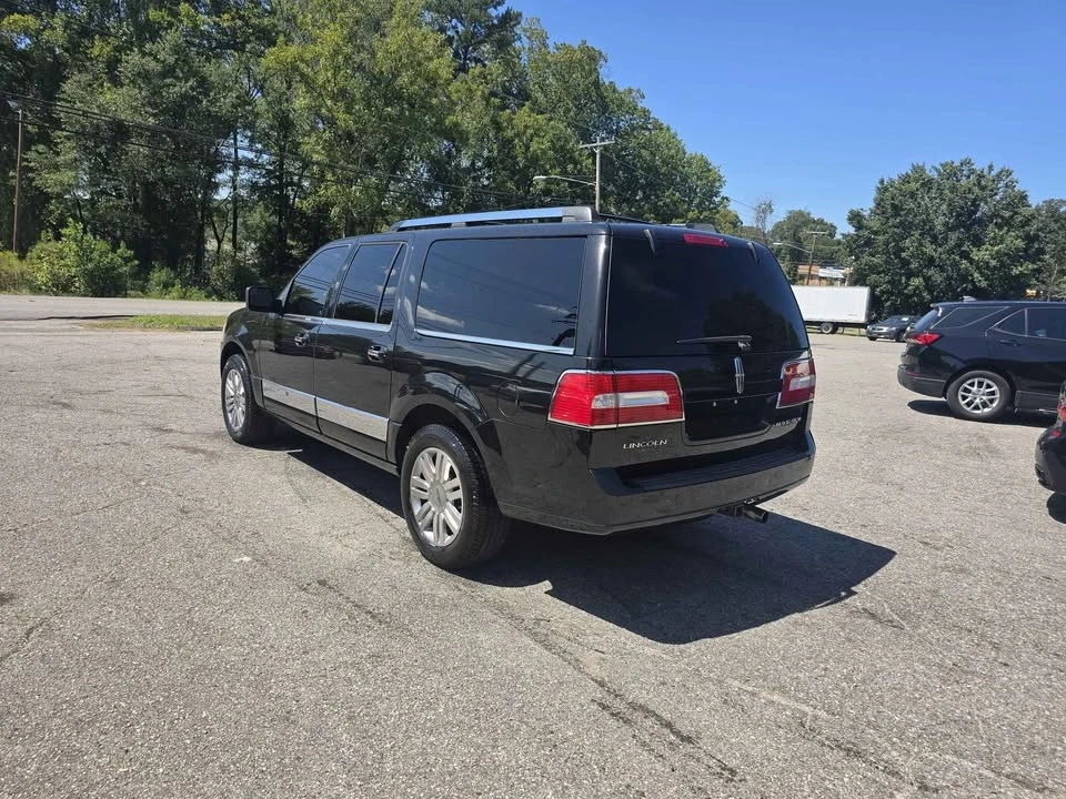 2014 Lincoln Navigator 3rd Gen - Image 5 of 15