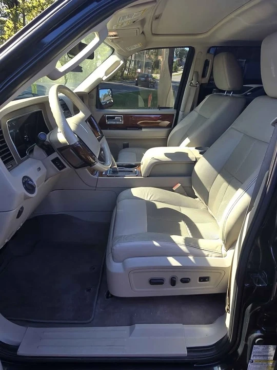2014 Lincoln Navigator 3rd Gen - Image 14 of 15