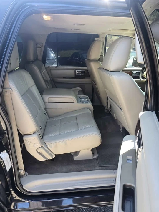 2014 Lincoln Navigator 3rd Gen - Image 8 of 15