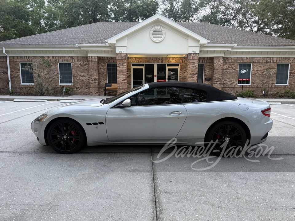 2014 Maserati GranTurismo 1st Gen - Image 15 of 25