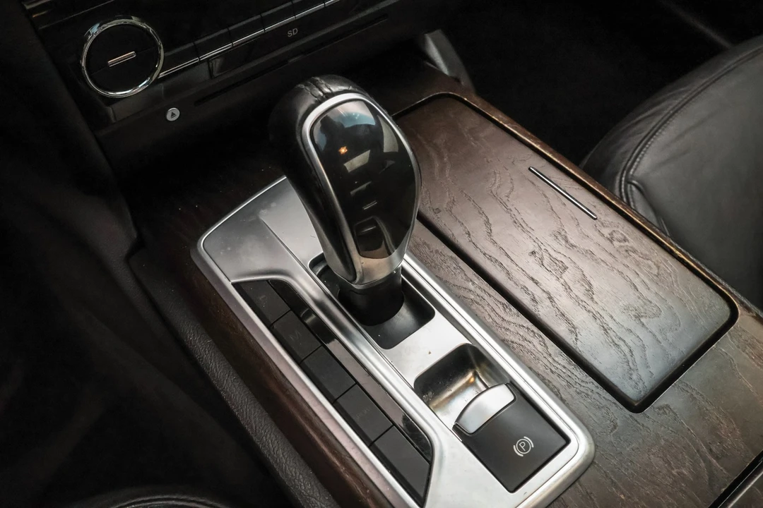 2014 Maserati Ghibli 3rd Gen - Image 15 of 21