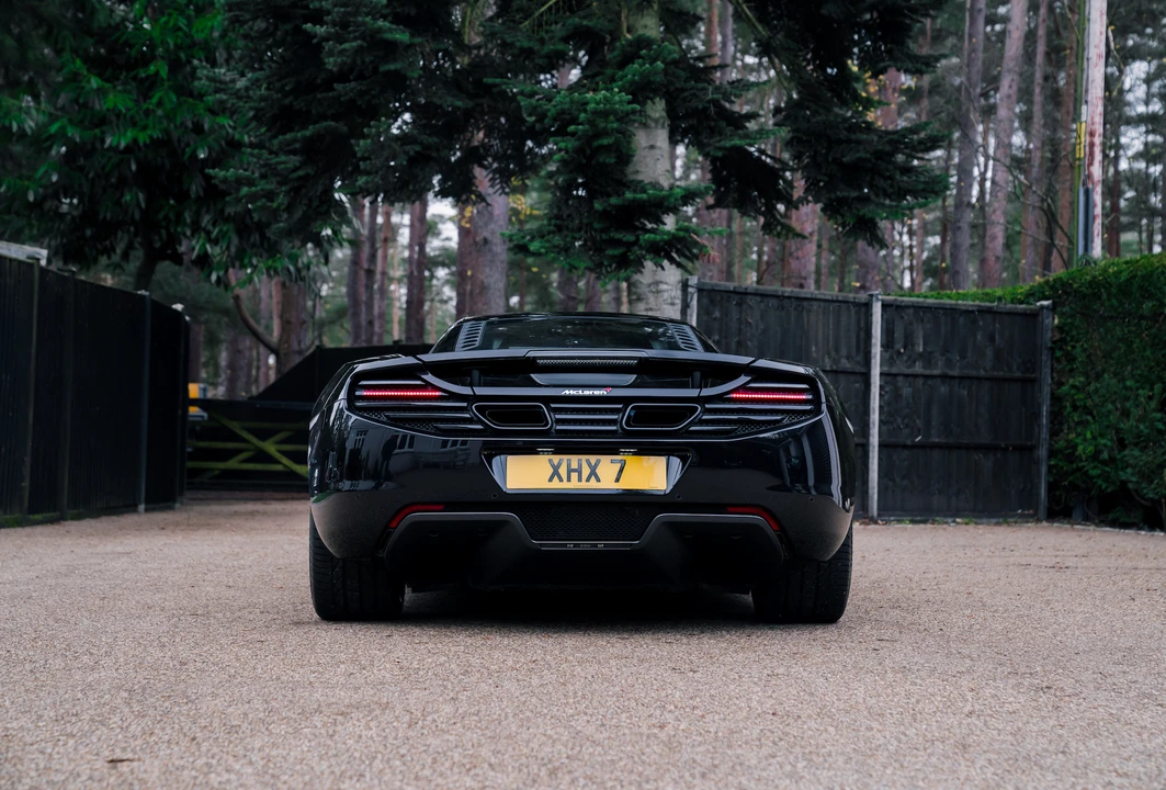 2014 McLaren MP4-12C - Image 20 of 31