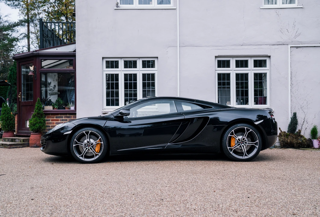 2014 McLaren MP4-12C - Image 9 of 31