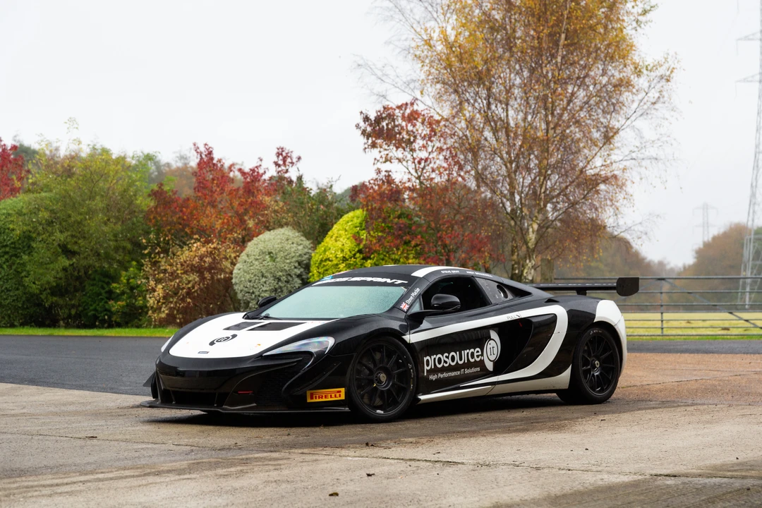 2014 McLaren 650S - Image 25 of 31