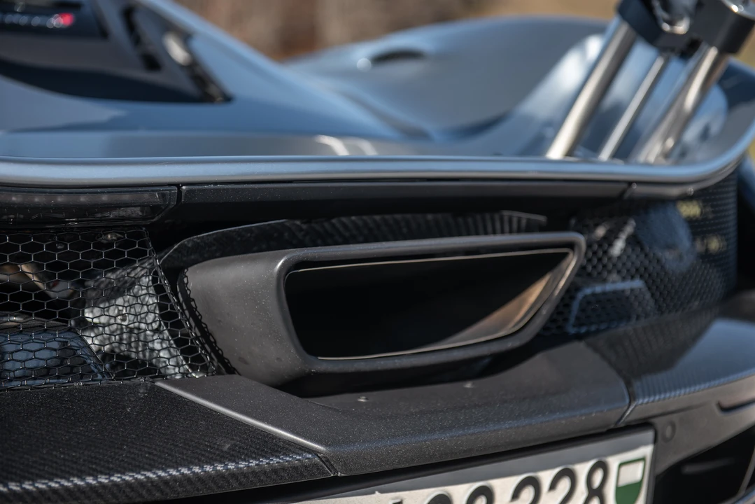 2014 McLaren P1 - Image 16 of 31