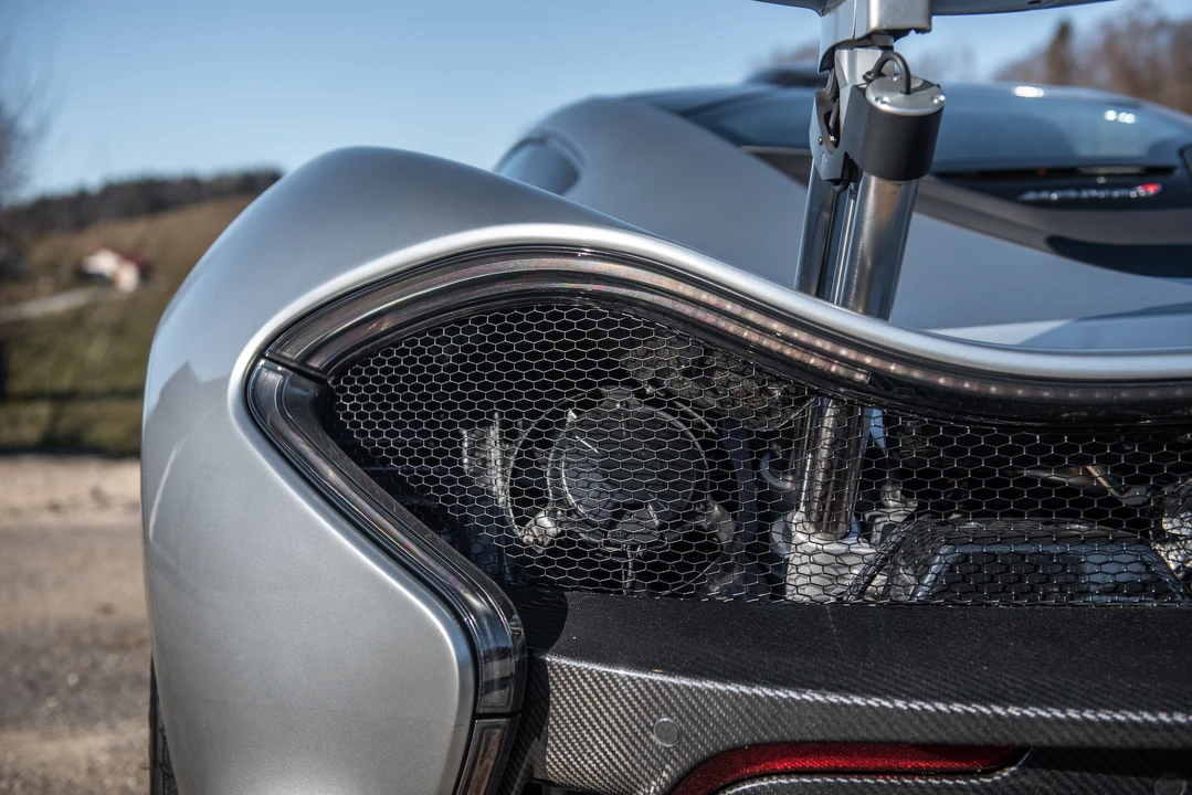 2014 McLaren P1 - Image 17 of 31