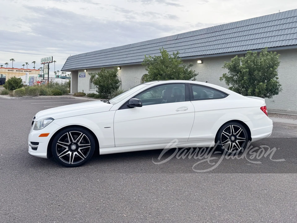 2014 Mercedes-Benz W204 C-Class - Image 12 of 15