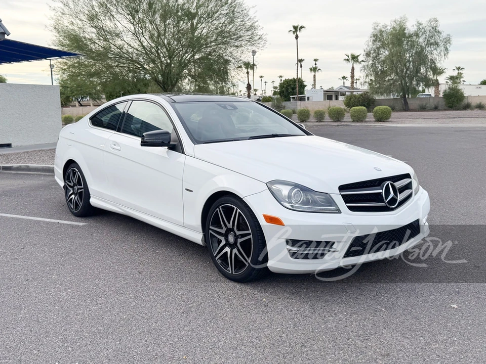 2014 Mercedes-Benz W204 C-Class - Image 13 of 15