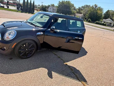 2014 MINI Clubman Cooper S Hatchback 3D