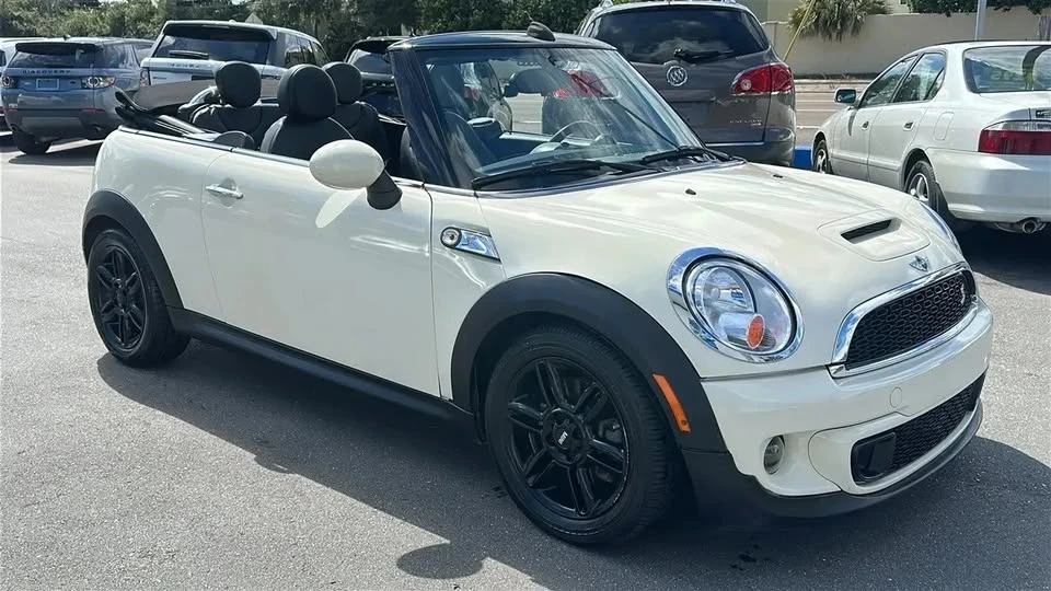2014 Mini Mini 2nd Gen - Image 5 of 19