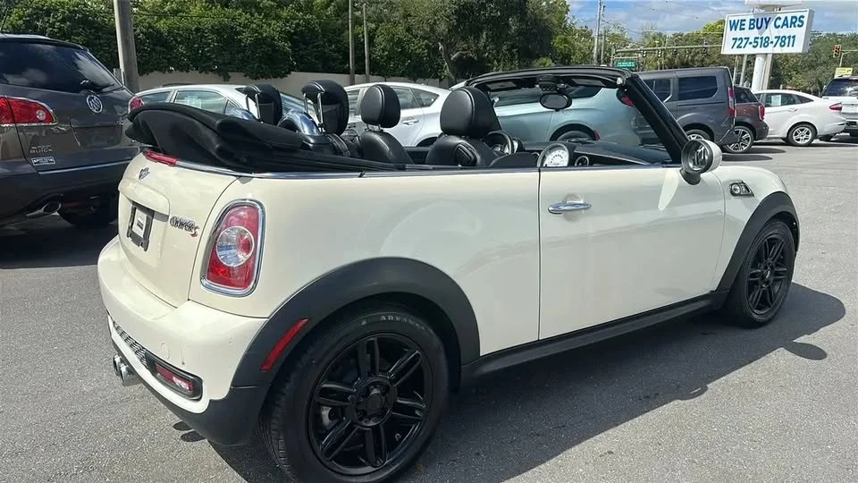 2014 Mini Mini 2nd Gen - Image 7 of 19