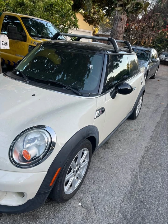 2014 Mini Mini 3rd Gen - Image 2 of 10