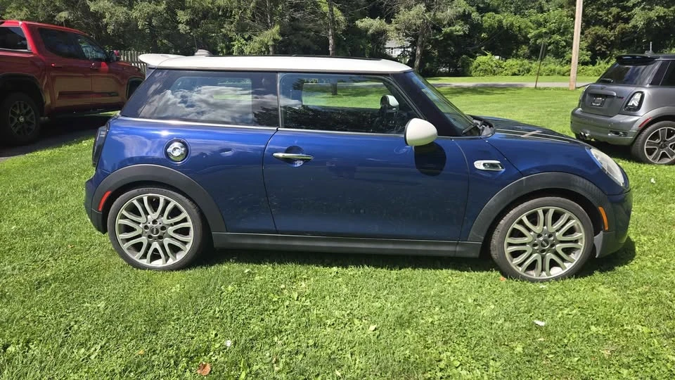 2014 Mini Mini 3rd Gen - Image 3 of 11