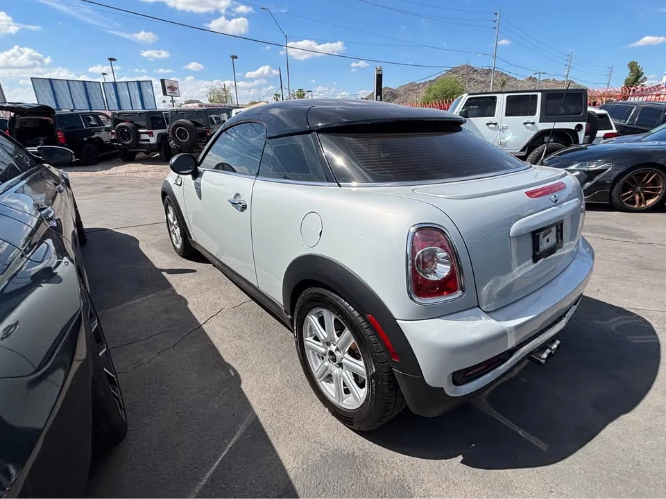 2014 Mini Mini 2nd Gen - Image 2 of 2