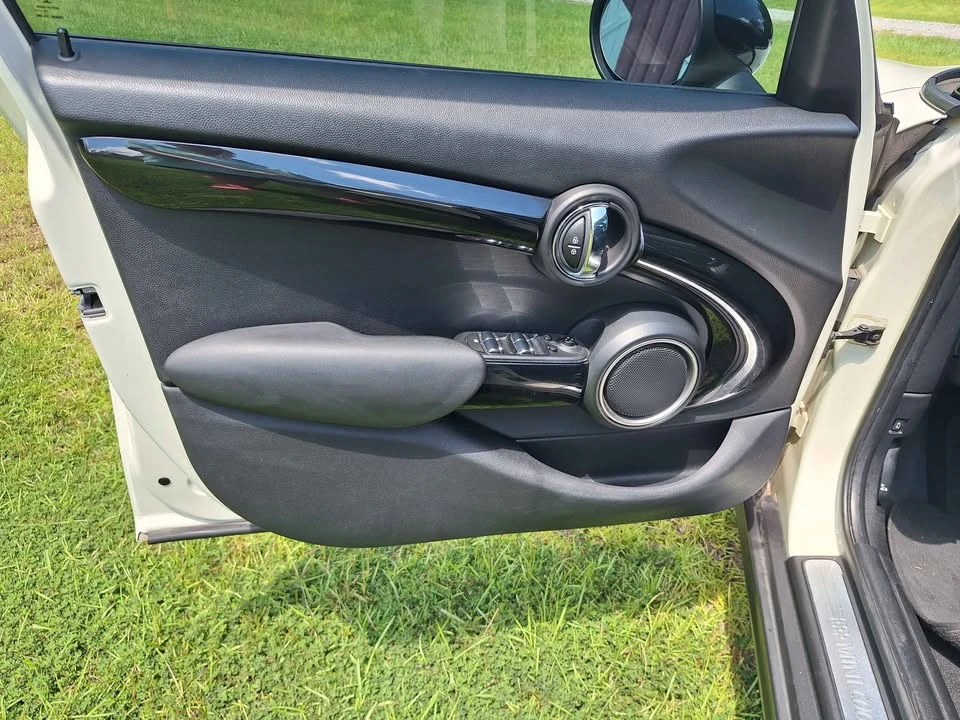 2014 Mini Mini 3rd Gen - Image 5 of 16