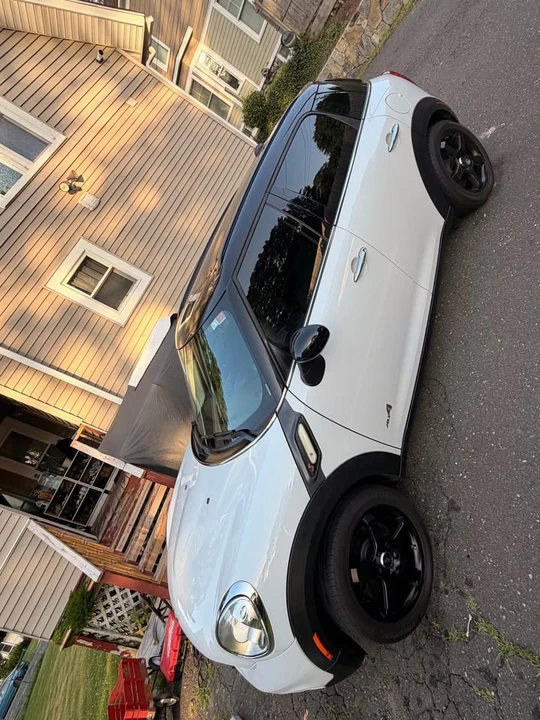 2014 Mini Mini 3rd Gen - Image 4 of 5