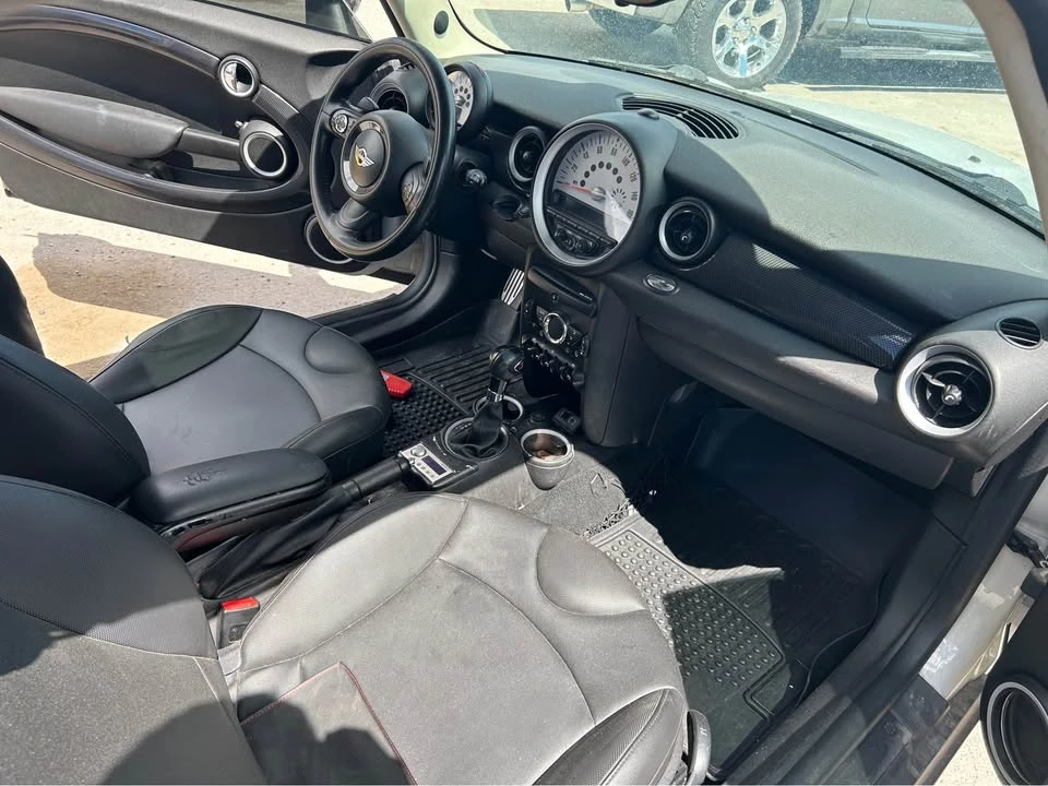 2014 Mini Mini 3rd Gen - Image 3 of 4