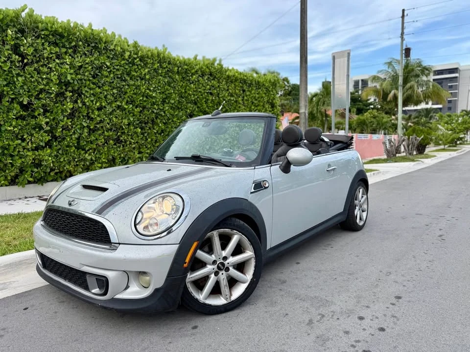 2014 Mini Coupe & Roadster - Image 2 of 12