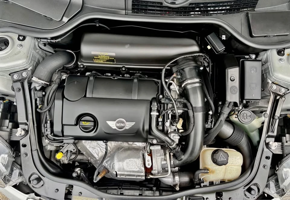 2014 Mini Coupe & Roadster - Image 13 of 15
