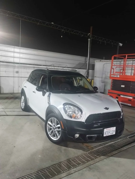 2014 Mini Mini 2nd Gen - Image 3 of 10