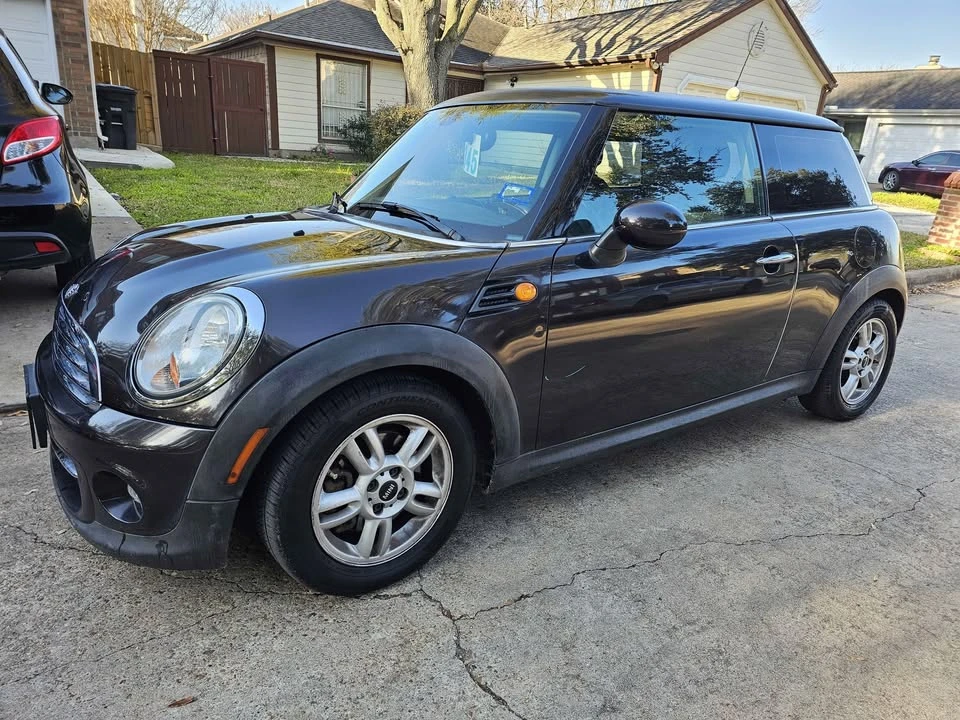 2014 Mini Mini 3rd Gen - Image 3 of 5