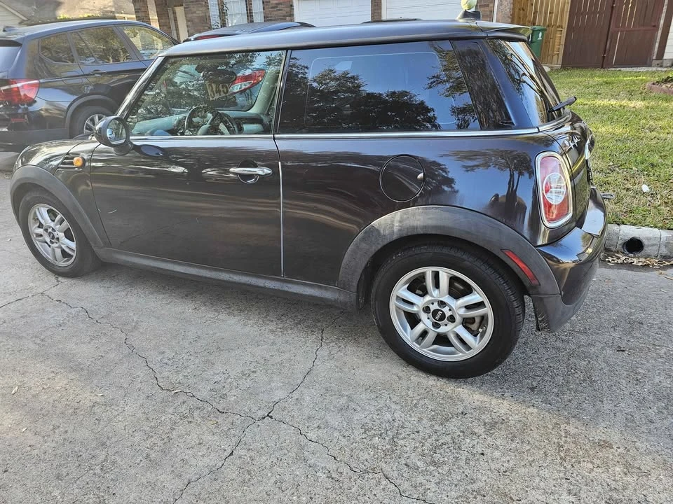 2014 Mini Mini 3rd Gen - Image 5 of 5