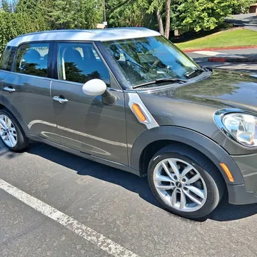 2014 MINI Countryman Classic Cooper Hatchback 4D