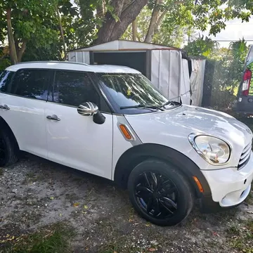 2014 MINI Countryman Classic Cooper Hatchback 4D