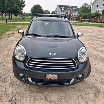 2014 MINI Countryman Classic Cooper Hatchback 4D