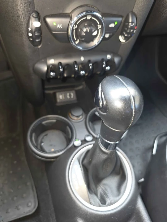 2014 Mini Coupe & Roadster - Image 2 of 19