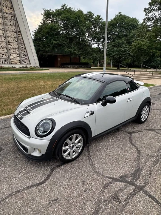 2014 Mini Coupe & Roadster - Image 3 of 9