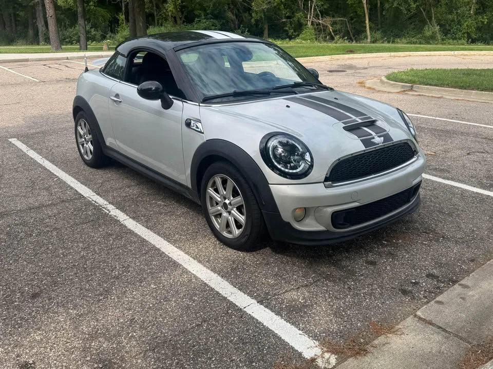 2014 Mini Coupe & Roadster - Image 2 of 7