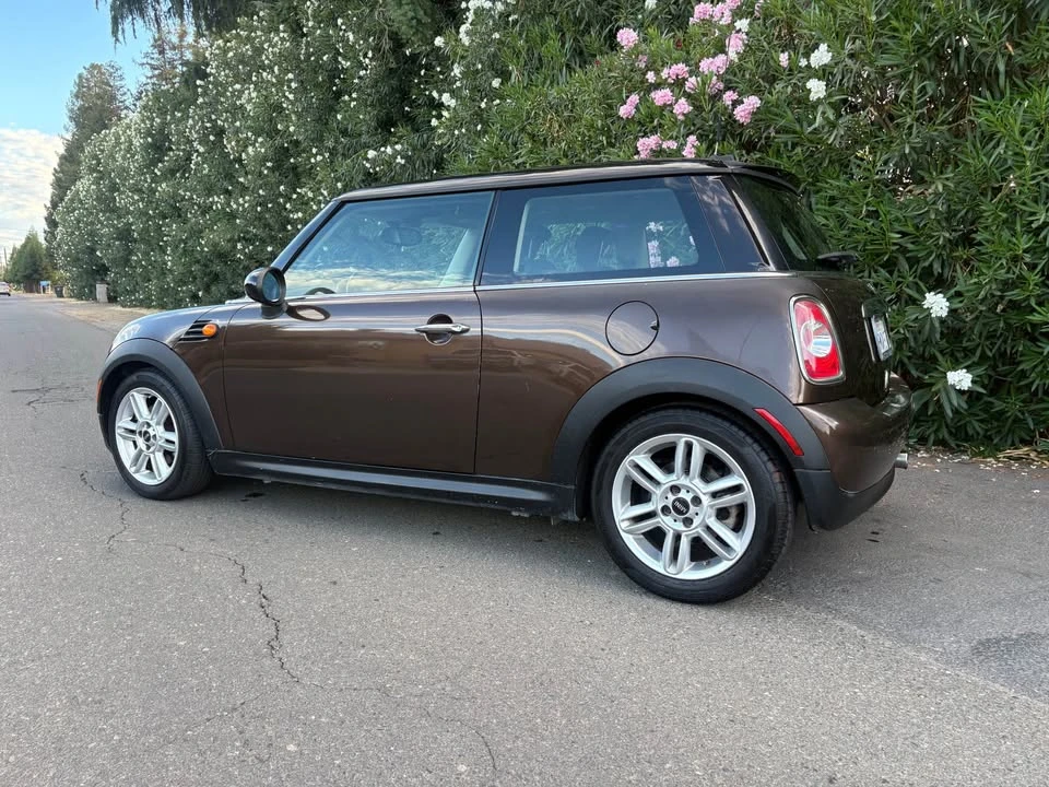 2014 Mini Coupe & Roadster - Image 7 of 9