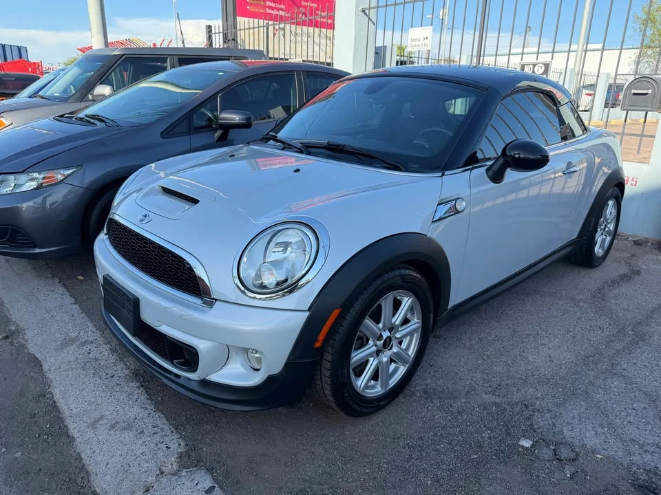 2014 Mini Mini 2nd Gen - Image 2 of 4