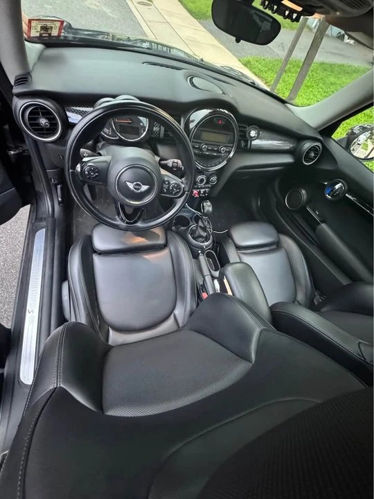 2014 Mini Mini 3rd Gen - Image 2 of 8